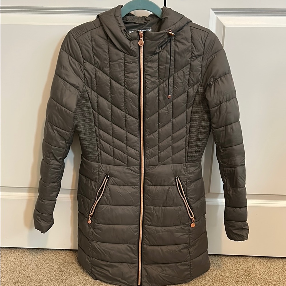 Bernardo Women's Quilted Hooded Packable Primaloft Coat